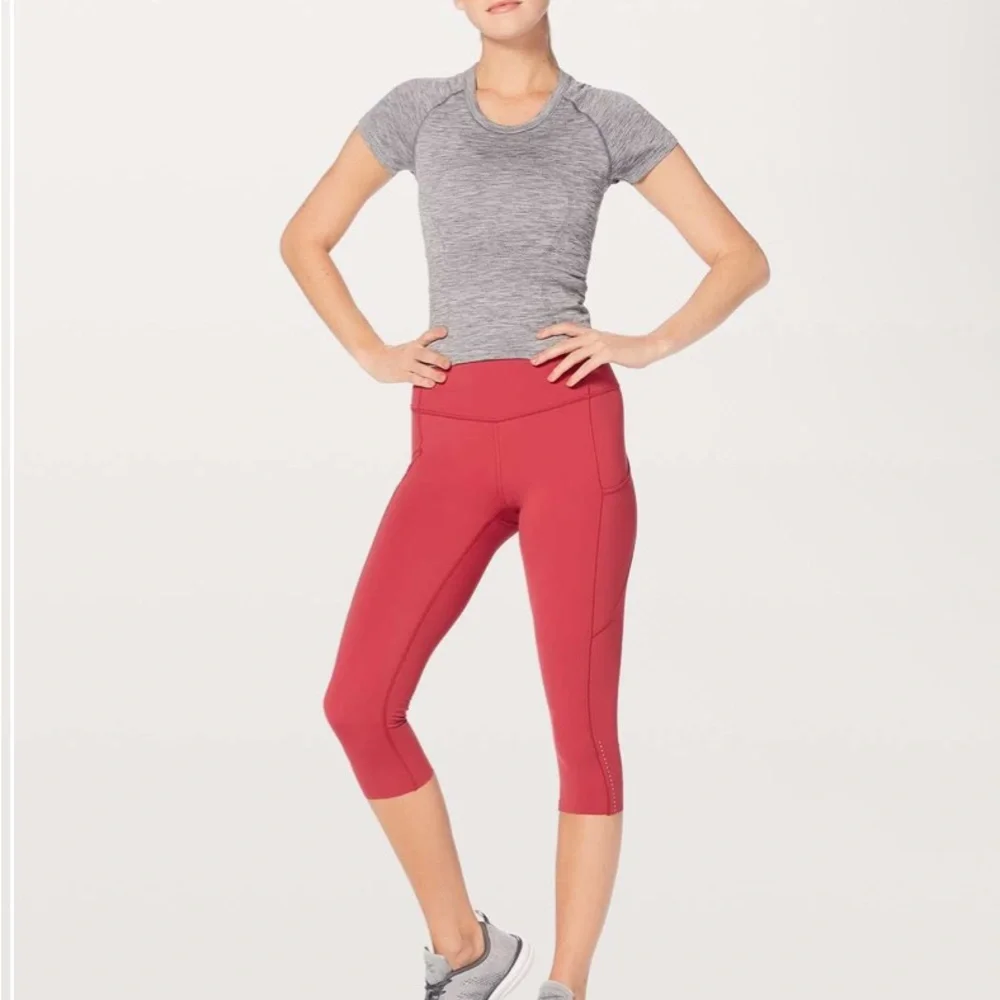 Euc Lululemon Fast & Free Crop II *Nulux 19